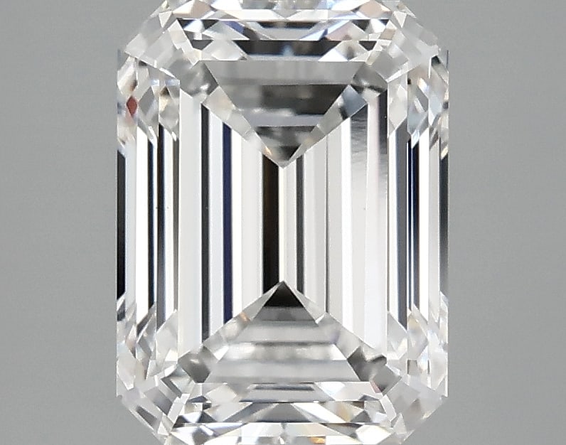 Loose Diamond - EMERALD 3.07ct E VVS2: Loose Diamond - EMERALD 3.07ct E VVS2 Source: This is a real non-mined Diamond that has been grown in a lab Shape: EMERALD Carats: 3.07 Color: E Clarity: VVS2 Certification: IGI Condition: Pre-Owned P