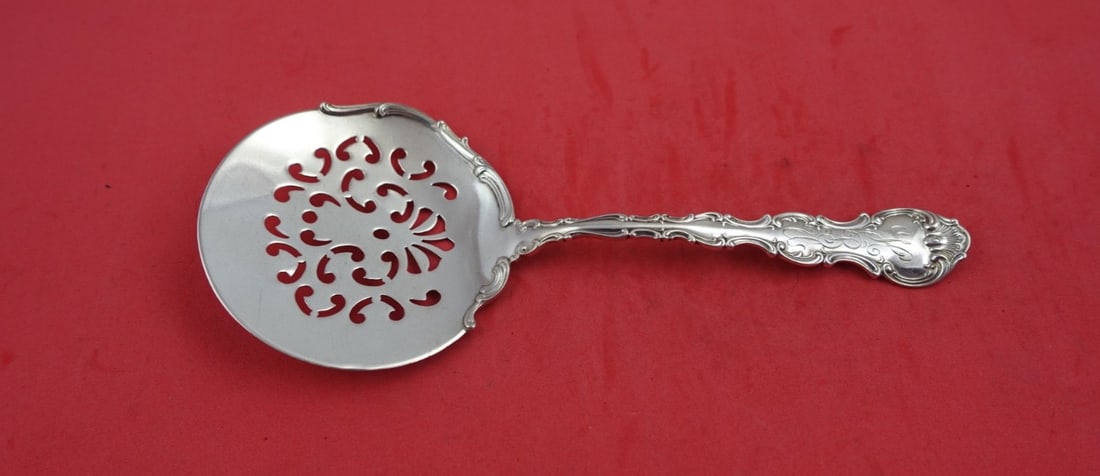 Gorham Strasbourg Sterling Silver Tomato Server 7.5" with Lacing: Gorham Strasbourg Sterling Silver Tomato Server 7.5" with Lacing This exquisite tomato server, crafted by Gorham, features the elegant Strasbourg pattern and is made of high-quality sterling silver. M
