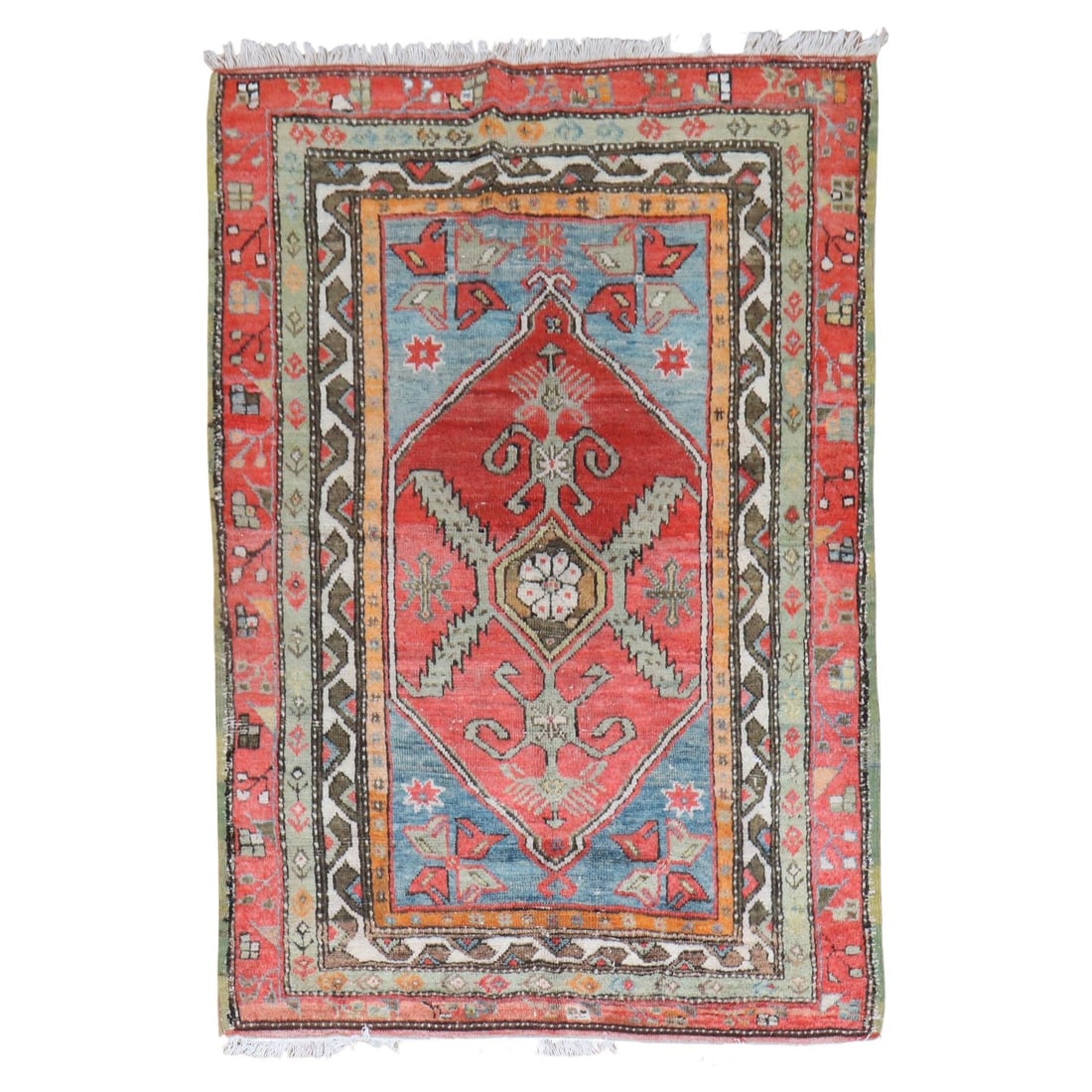 Antique Turkish Anatolian Hand-Knotted Wool Rug 39 x 58 in: Antique Turkish Anatolian Hand-Knotted Wool Rug 39 x 58 in Discover the charm of this Antique Anatolian Small Rug from the Zabihi Collection, showcasing a unique Futurist style. This pre-owned rug fea