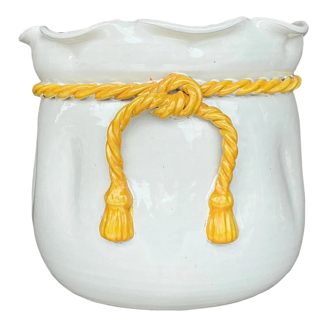 Vintage Italian Ceramic Rope Cache Pot White Decorative Planter: Vintage Italian Ceramic Rope Cache Pot White Decorative Planter Enhance your living space with the Vintage Italian Glazed Ceramic Rope Cache Pot, a stunning piece that embodies Mediterranean elegance.