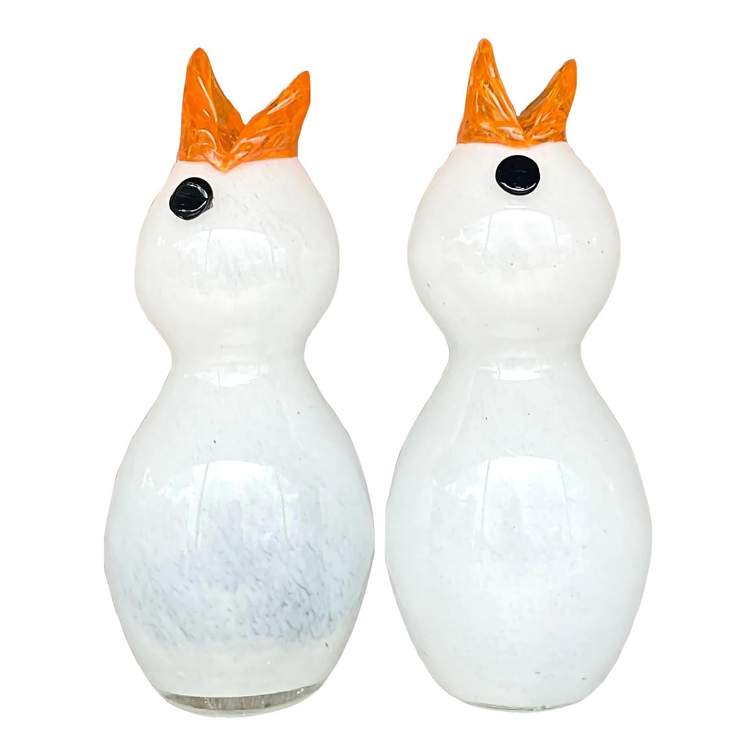 Vintage Boho Art Glass Bird Vases Pair USA Handcrafted: Vintage Boho Art Glass Bird Vases Pair USA Handcrafted Elevate your decor with this stunning pair of Vintage Boho Art Glass Bird Vases. Handcrafted in America, these vases showcase whimsical bird desi