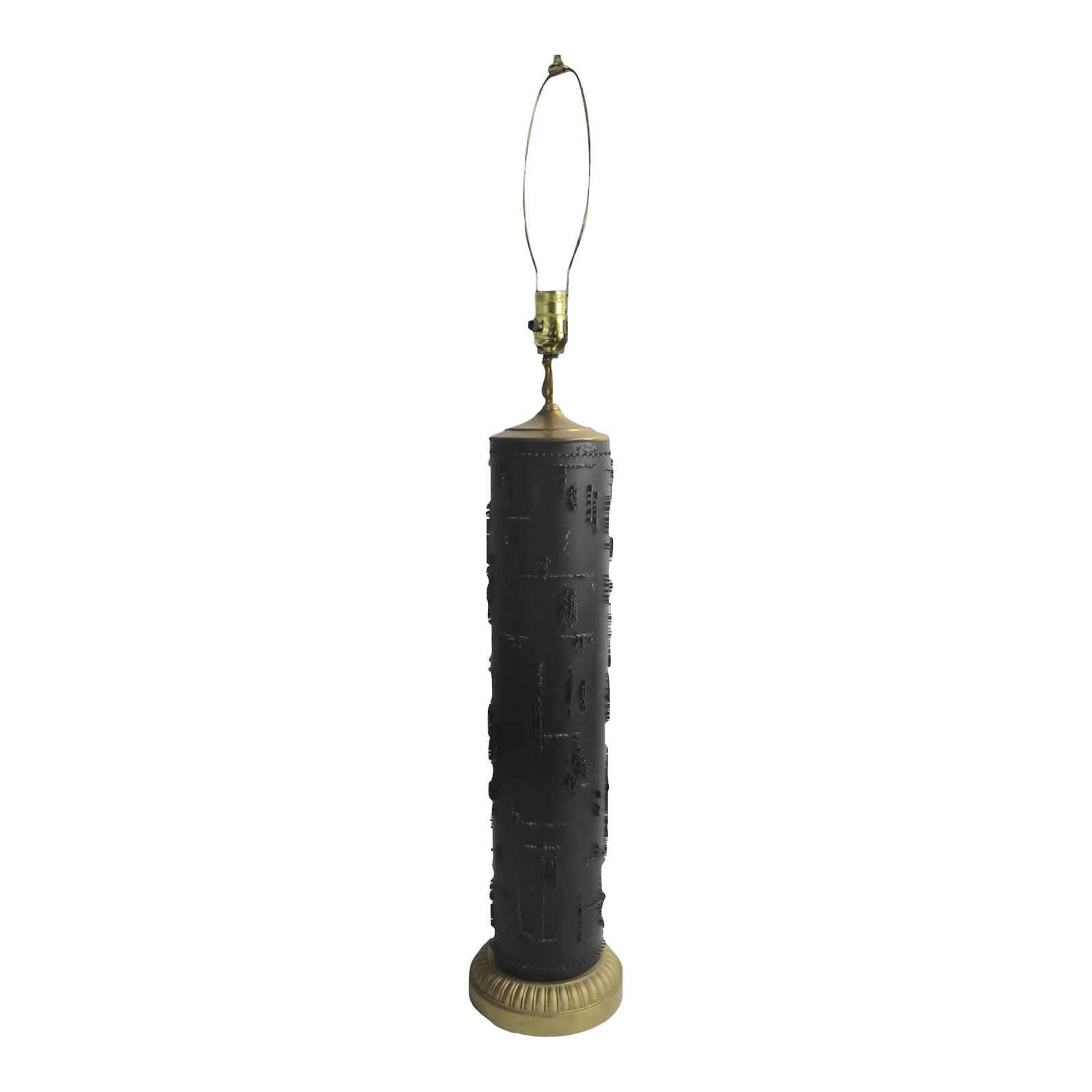 Chic French Black Wallpaper Roller Table Lamp 39.5in 1940s-1960s: Chic French Black Wallpaper Roller Table Lamp 39.5in 1940s-1960s This chic black wallpaper roller table lamp, dating from the 1940s to 1960s, is a striking accent piece for any interior space. The lam