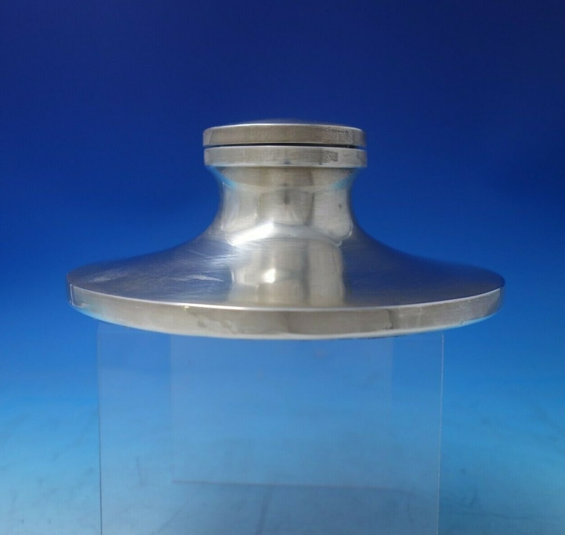 Reid and Sons English Sterling Silver Extra Large Inkwell 3 x 7: Reid and Sons English Sterling Silver Extra Large Inkwell 3 x 7 This exquisite English Sterling Silver inkwell by Reid and Sons is a striking addition to any collection. Crafted in the United Kingdom,