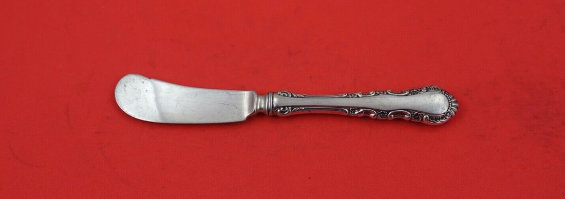Reed and Barton Georgian Rose Sterling Silver Butter Spreader 6 1/8 Rare: Reed and Barton Georgian Rose Sterling Silver Butter Spreader 6 1/8 Rare Introducing the Georgian Rose Butter Spreader by Reed and Barton, a stunning sterling silver piece that combines elegance with 