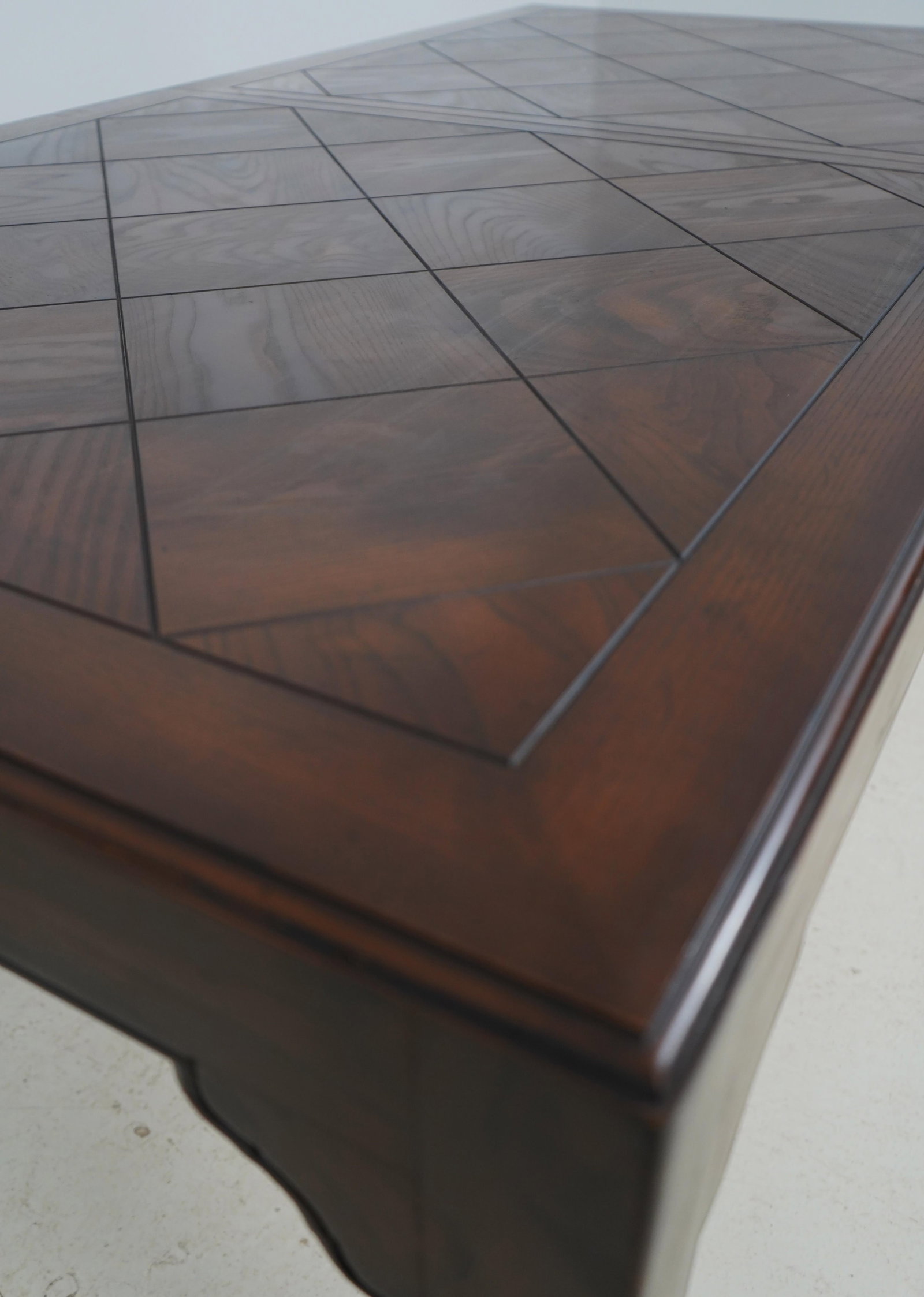 Traditional Solid Oak Dining Table with Two Extension Leaves - 4