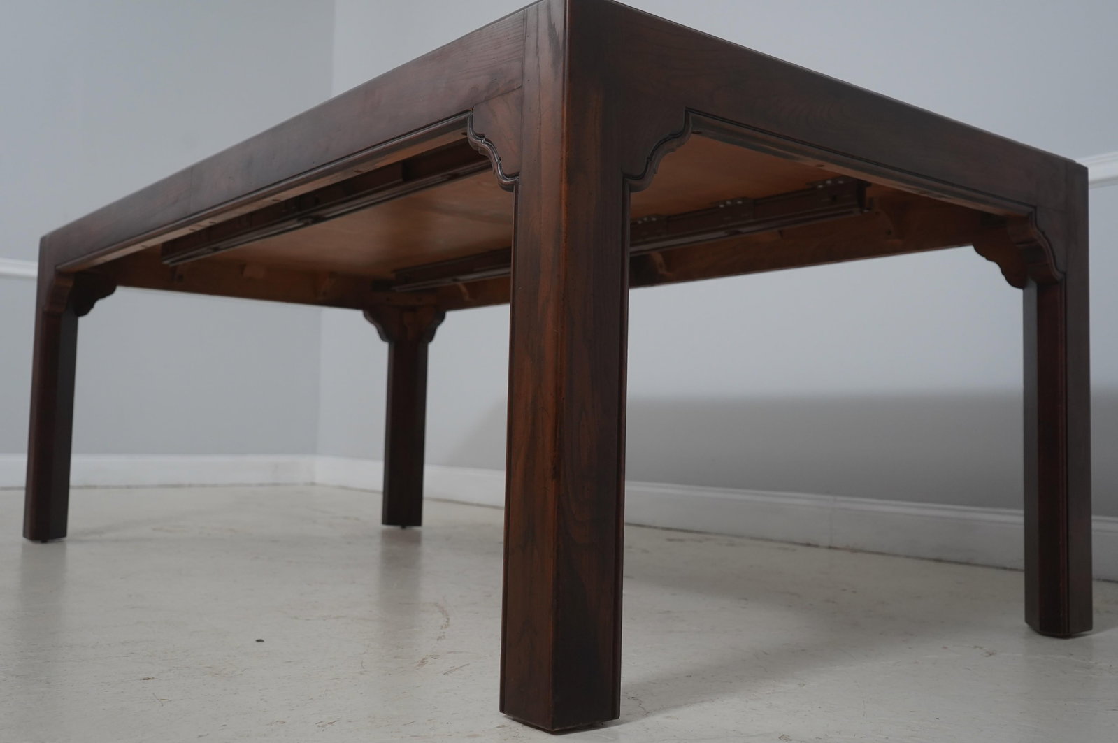 Traditional Solid Oak Dining Table with Two Extension Leaves - 7
