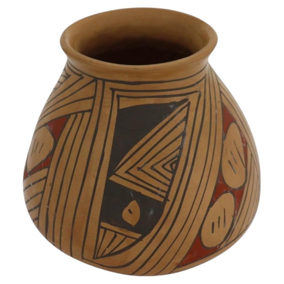 Signed Neli Silveira Mata Ortiz Pottery Jar 7.75 in (1 of 11)