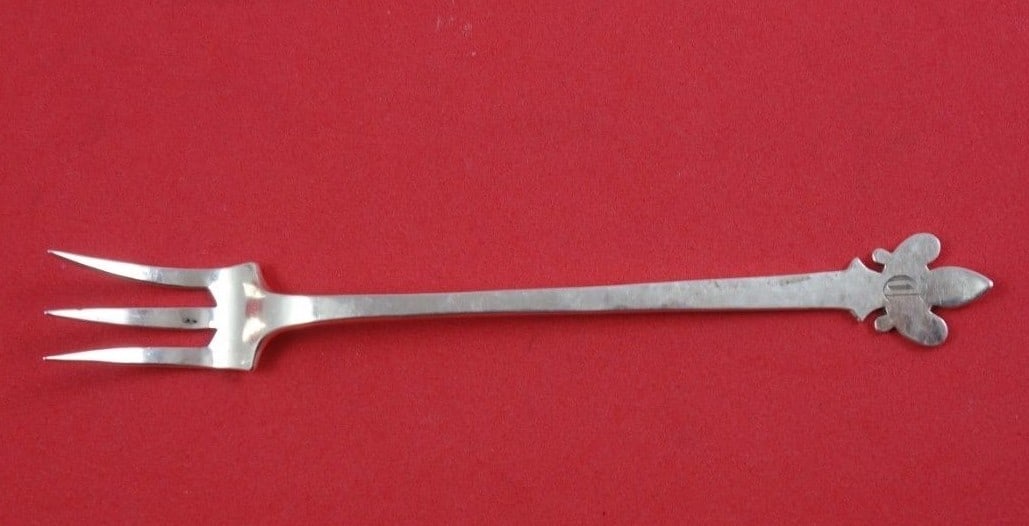 Shreve & Co Fourteenth Century Sterling Silver Cocktail Fork monogrammed D 5 1/2 inches: Shreve & Co Fourteenth Century Sterling Silver Cocktail Fork monogrammed D 5 1/2 inches This exquisite cocktail fork, measuring 5 1/2 inches, features the elegant Fourteenth Century pattern by Shreve 