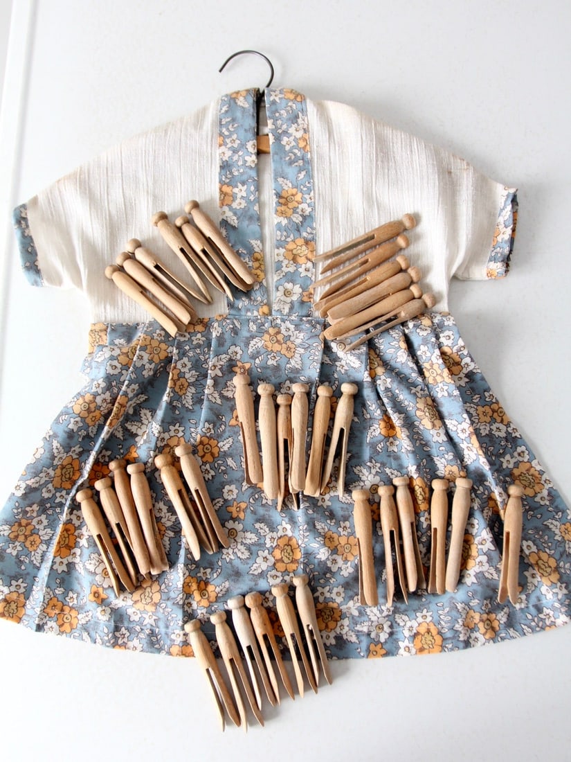 Vintage Wooden Clothespins with Handmade Bag for Laundry (1 of 9)