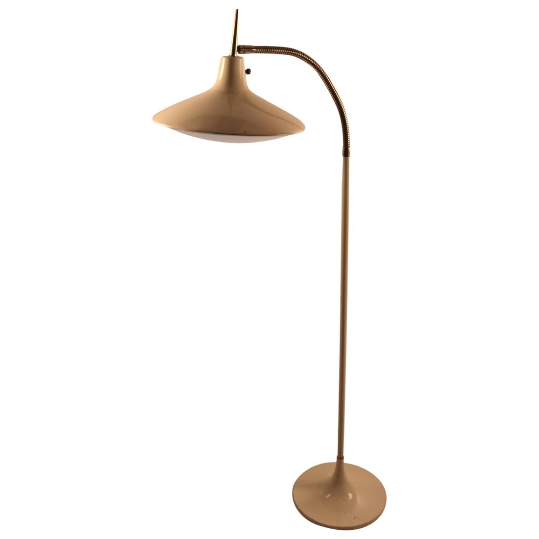 Gio Ponti Style White Brass B-683 Gooseneck Floor Lamp by Laurel: Gio Ponti Style White Brass B-683 Gooseneck Floor Lamp by Laurel This elegant gooseneck floor lamp features a striking combination of white enamel and brass, reminiscent of the iconic designs by Gio