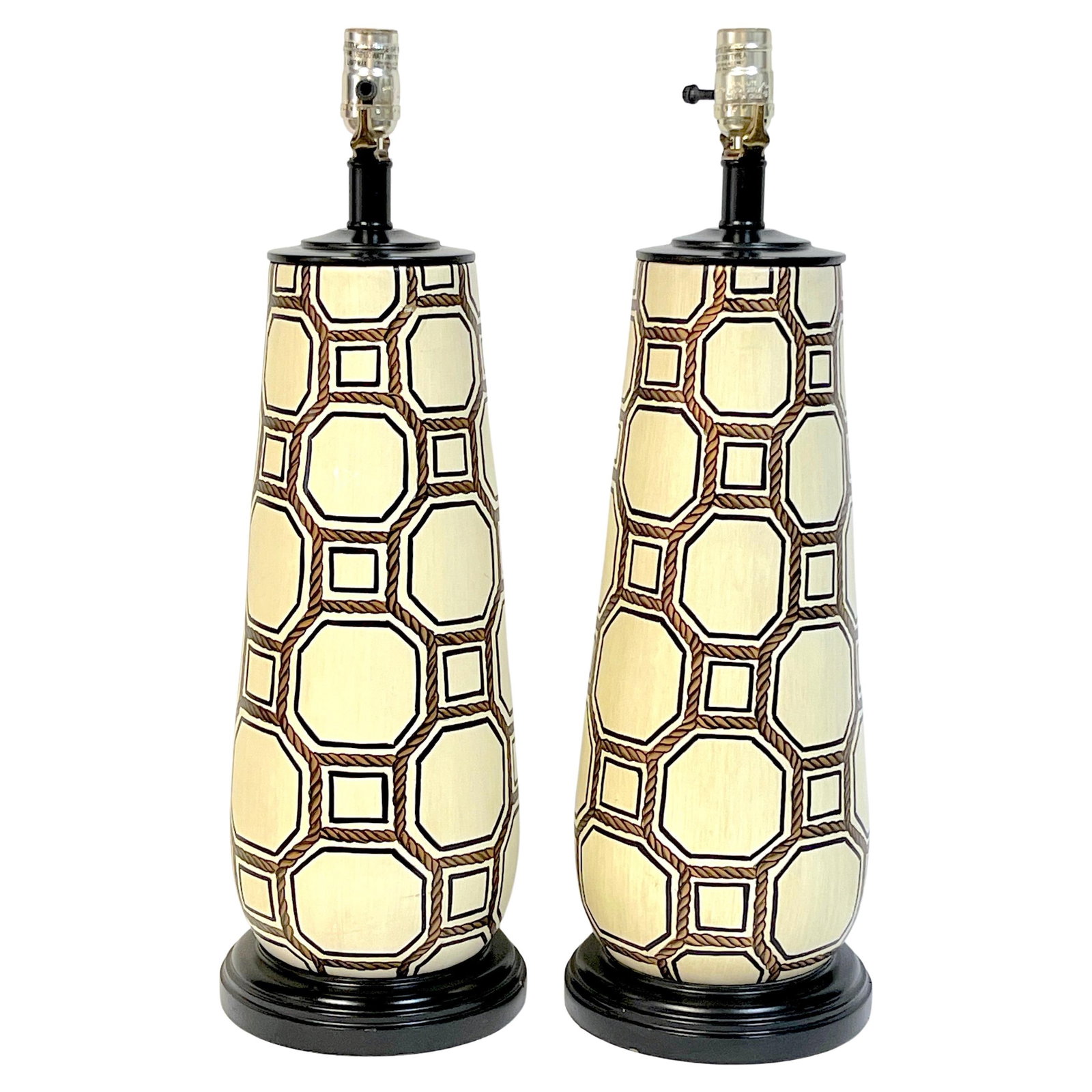 Set of 2 Italian Mid-Century Pottery Lamps Gio Ponti Style: Set of 2 Italian Mid-Century Pottery Lamps Gio Ponti Style This exquisite pair of Italian pottery lamps, inspired by the designs of Gio Ponti, showcases a modern aesthetic perfect for any decor. Craft