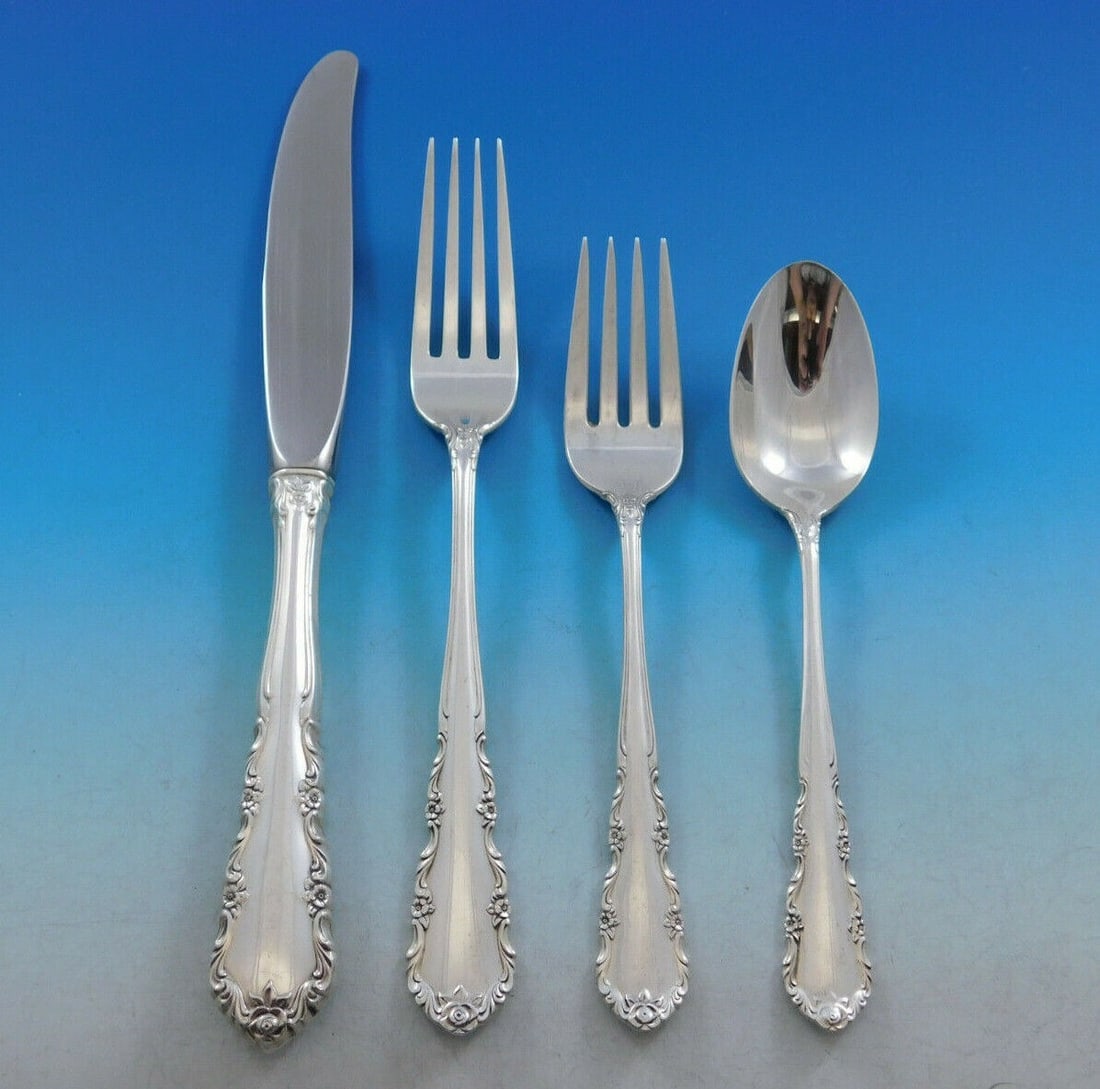 Wallace Shenandoah Sterling Silver 4-Piece Place Setting: Wallace Shenandoah Sterling Silver 4-Piece Place Setting Enhance your dining experience with this exquisite 4-piece place setting from the renowned Shenandoah pattern by Wallace. Crafted from high-qua