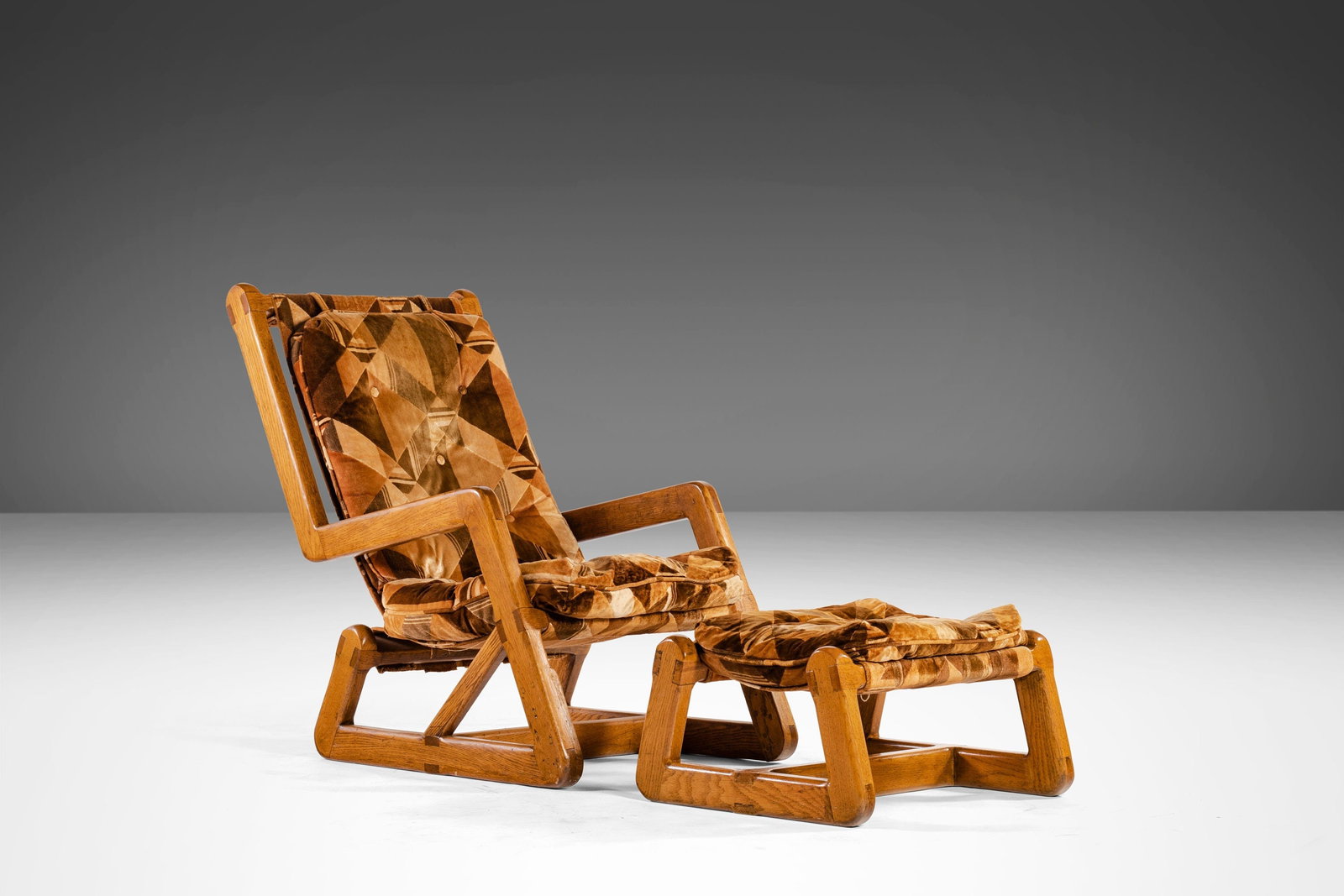 1970s Rare Angular Oak Lounge Chair and Ottoman Set in Original Velvet Fabric: 1970s Rare Angular Oak Lounge Chair and Ottoman Set in Original Velvet Fabric Discover this Rare Angular Oak Lounge Chair and Ottoman Set, a stunning piece from the 1970s that showcases exceptional cr