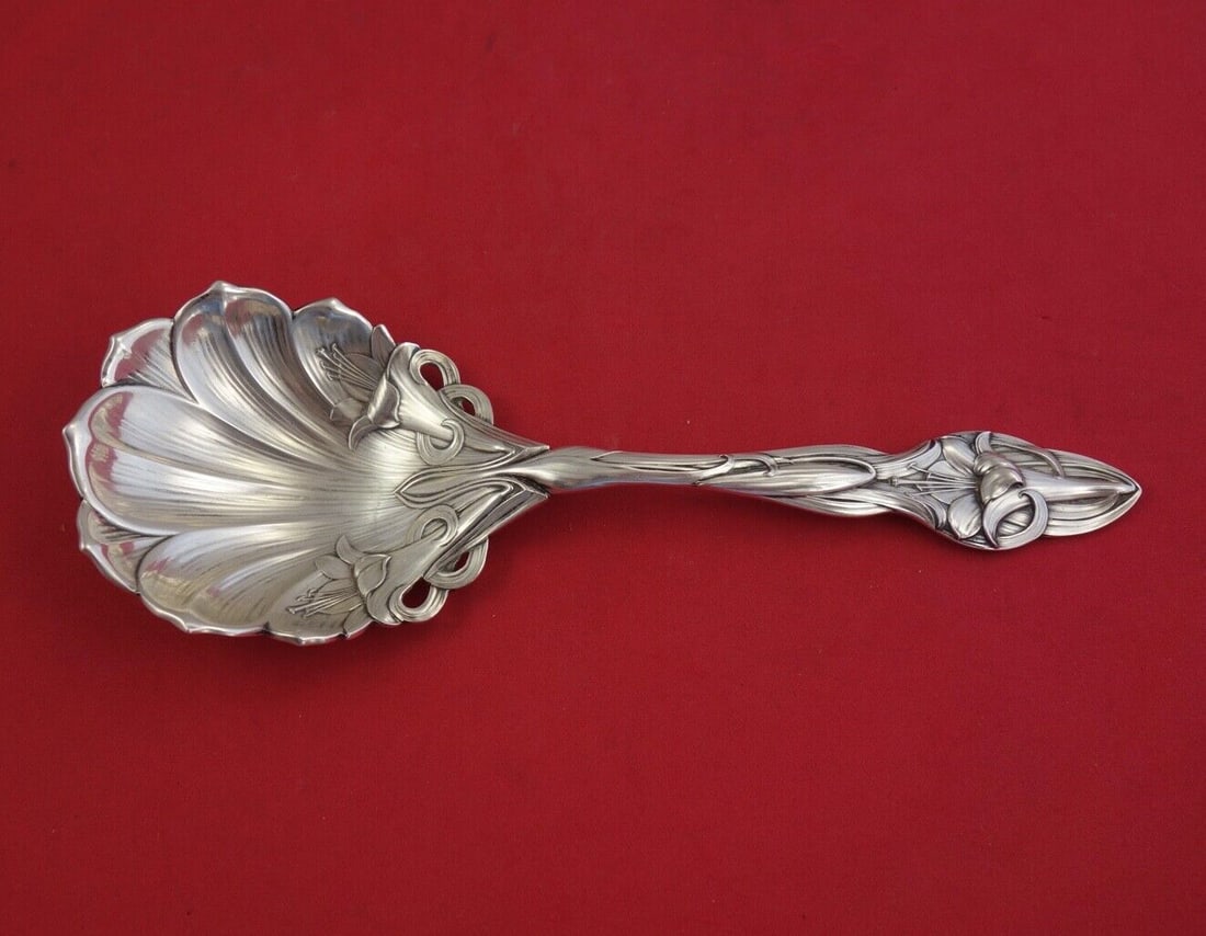Frank Whiting Easter Lily Sterling Silver Berry Spoon 9 inches 5.0 oz (1 of 2)