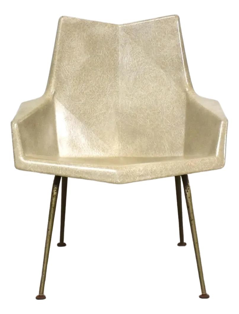 1960s Paul McCobb Gray Origami Fiberglass Dining Chair: 1960s Paul McCobb Gray Origami Fiberglass Dining Chair This stunning mid-century modern dining chair was designed by Paul McCobb and features a unique origami-inspired silhouette crafted from durable 