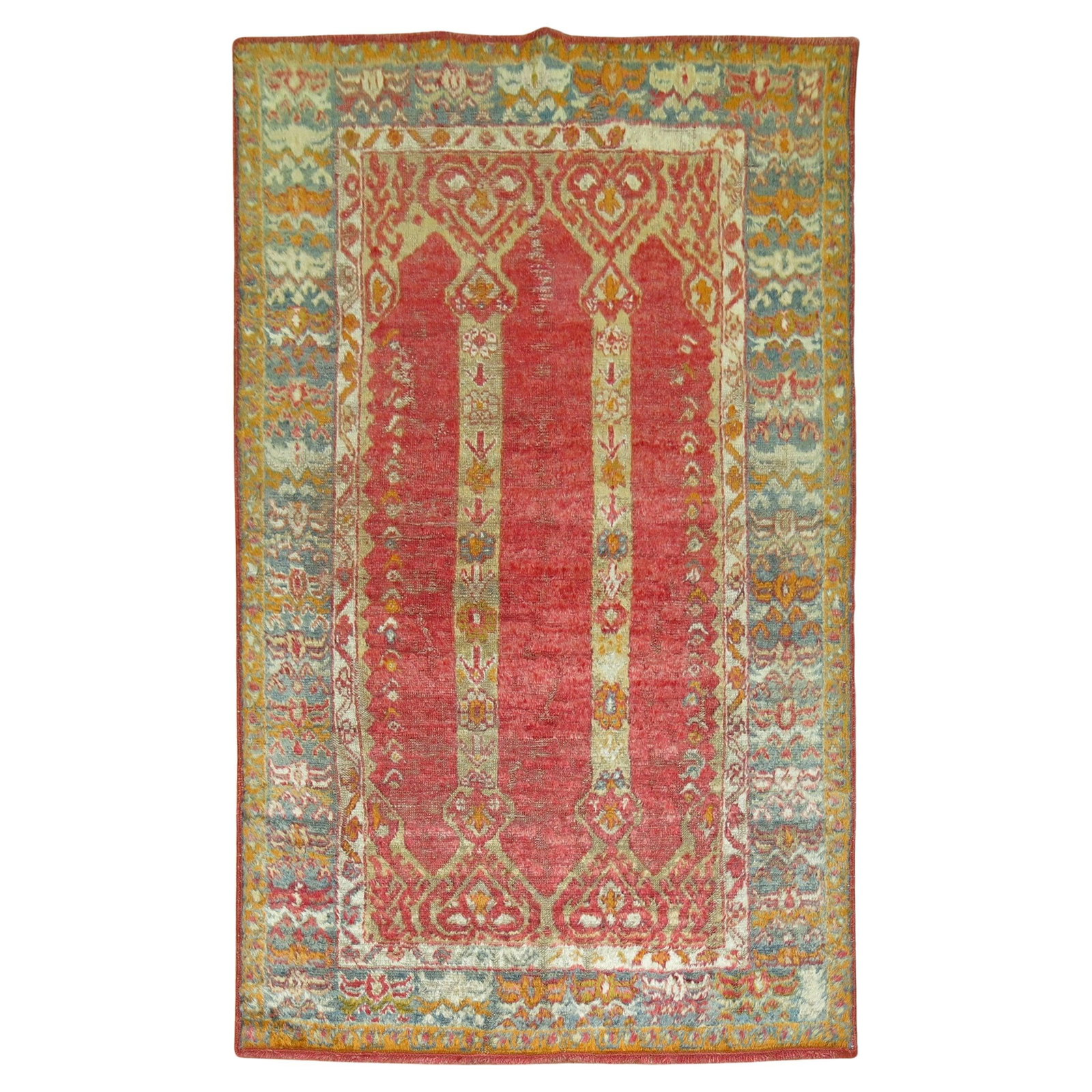 Antique 19th Century Angora Oushak Scroll Prayer Rug 45 x 70 in: Antique 19th Century Angora Oushak Scroll Prayer Rug 45 x 70 in Discover the beauty of this late 19th-century Antique Angora Oushak Prayer Rug, showcasing a stunning double scroll niche motif. Hand-wo