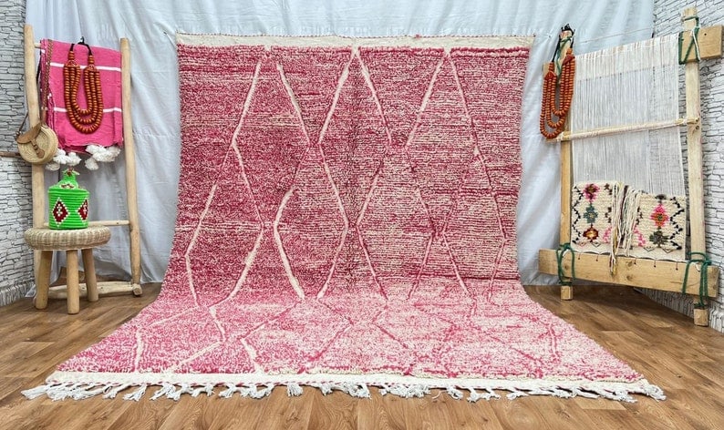 Handwoven Soft Engraved White and Pink Rug from Morocco: Handwoven Soft Engraved White and Pink Rug from Morocco Discover the beauty of this authentic Soft Engraved White & Pink Rug, handwoven in the Atlas Mountains by skilled local Berber women weavers. Cr