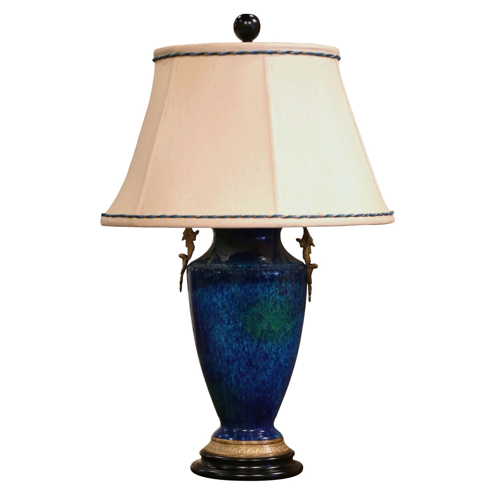 French Neoclassical Blue Ceramic and Bronze Urn Table Lamp with Silk Shade: French Neoclassical Blue Ceramic and Bronze Urn Table Lamp with Silk Shade This mid-century French urn-form table lamp features hand-crafted and hand-painted ceramic with a rich blue and green color p