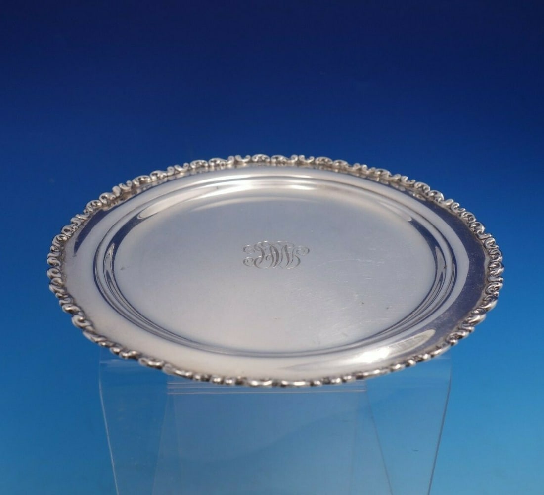 Whiting-Gorham Louis XV Sterling Silver Bread and Butter Plate 6in #2872: Whiting-Gorham Louis XV Sterling Silver Bread and Butter Plate 6in #2872 This exquisite Louis XV bread and butter plate, crafted by Whiting-Gorham, showcases the timeless elegance of sterling silver f