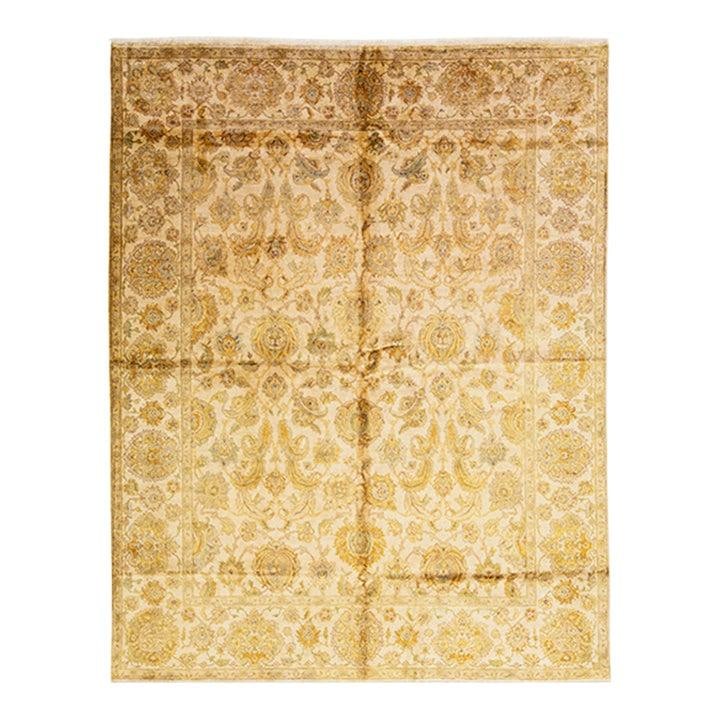 Beige Floral Indian Wool Silk Rug 8'1 x 10'5 Contemporary Design: Beige Floral Indian Wool Silk Rug 8'1 x 10'5 Contemporary Design Elevate your space with this stunning contemporary Indian rug, expertly crafted from a luxurious blend of wool and silk. The rug featur