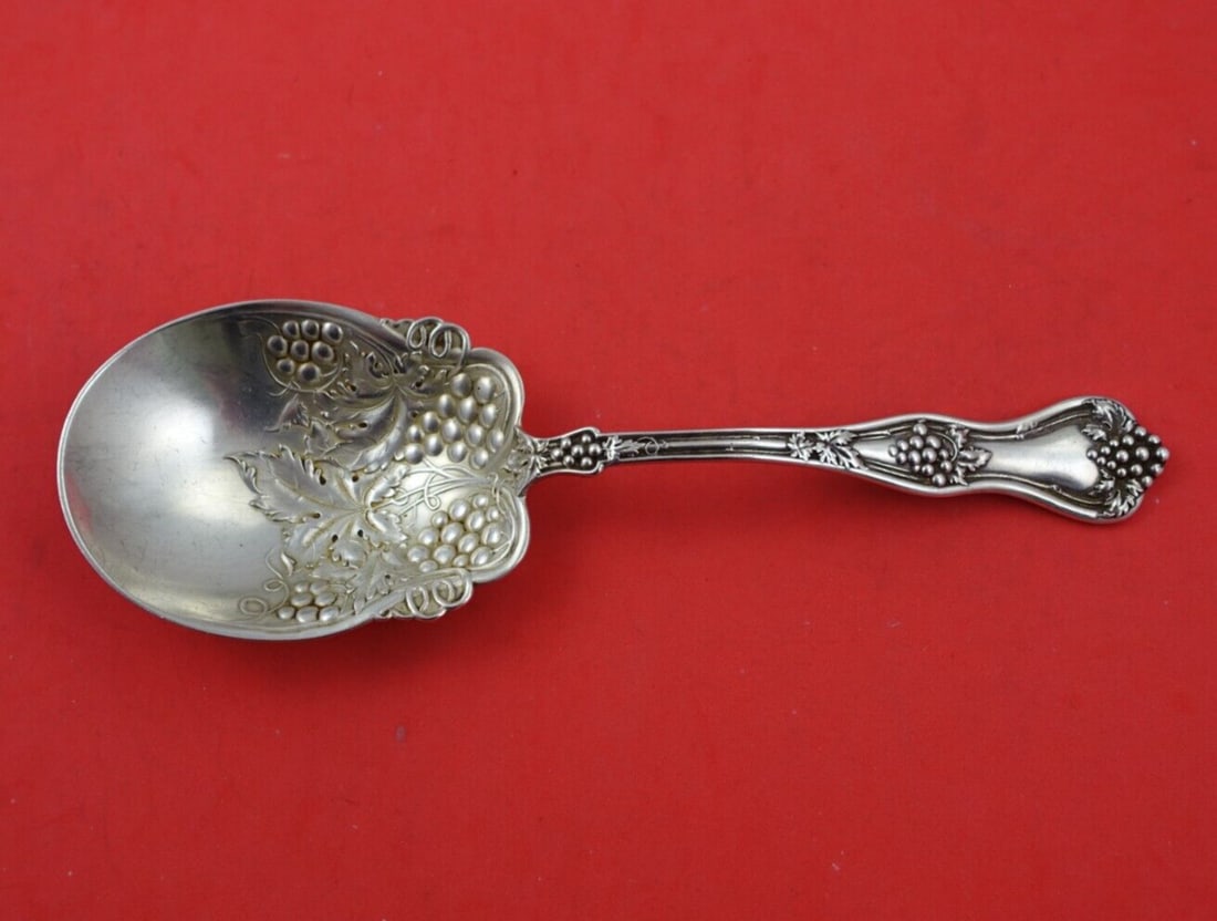 Dominick & Haff Grape Pattern Sterling Silver Berry Spoon Gold Washed 8": Dominick & Haff Grape Pattern Sterling Silver Berry Spoon Gold Washed 8" This exquisite serving spoon from Dominick & Haff features the elegant Grape pattern, capturing the beauty of vine-ripened grap