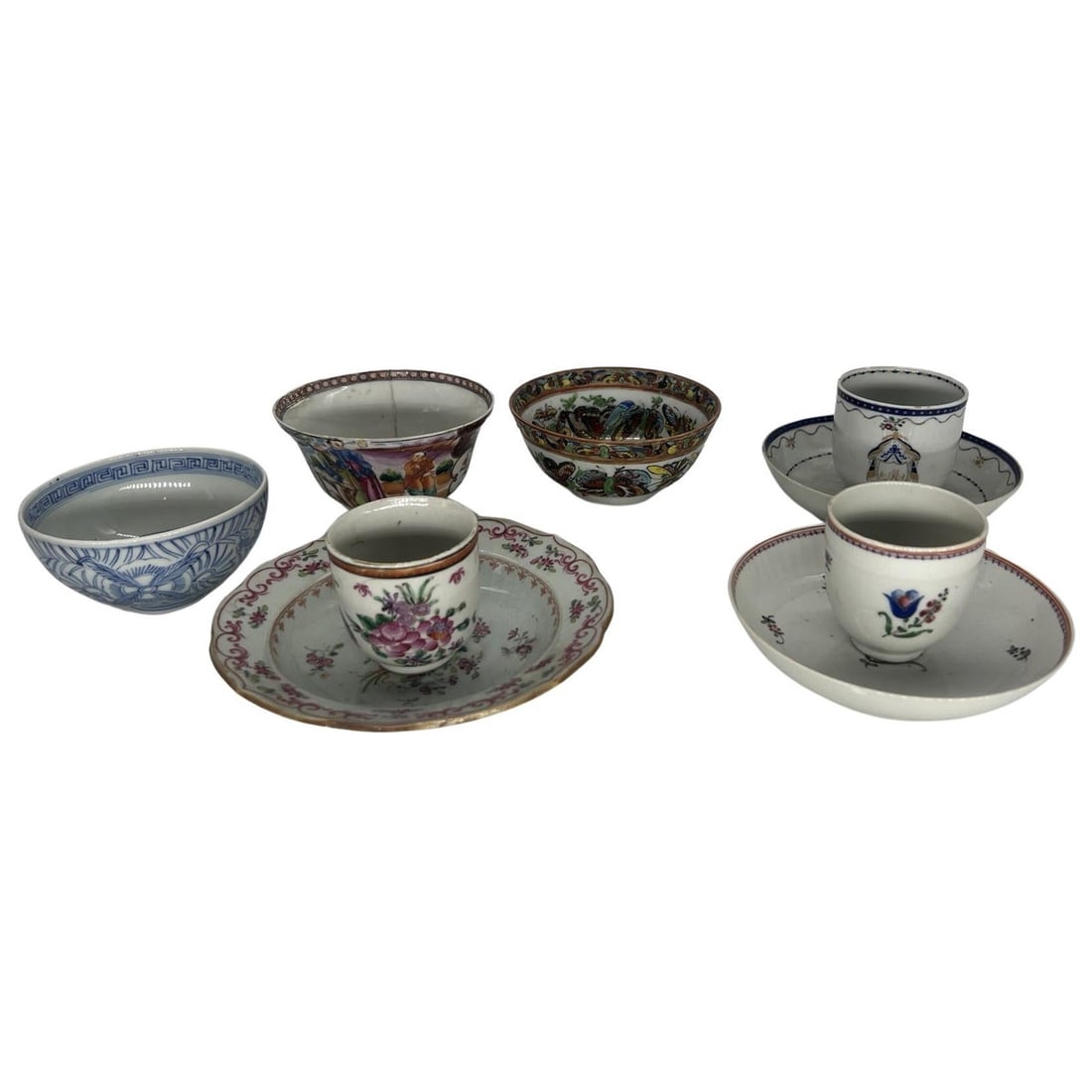 9 Piece Chinese Export Porcelain Starter Collection with Armorial (1 of 7)