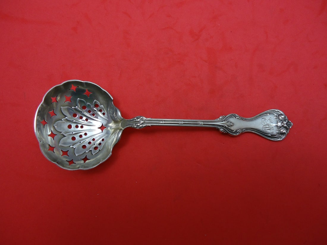 Whiting Sterling Silver Duke of York Sugar Sifter 5.5 Inch Monogrammed: Whiting Sterling Silver Duke of York Sugar Sifter 5.5 Inch Monogrammed This exquisite Duke of York Sterling Silver Sugar Sifter, crafted by Whiting, measures 5 1/2 inches in length. A beautiful exampl