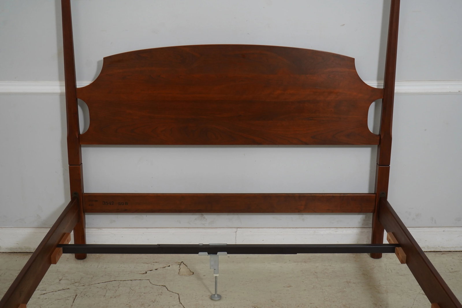 Stickley Cherry Queen Pencil Point Poster Bed 2005 - 3