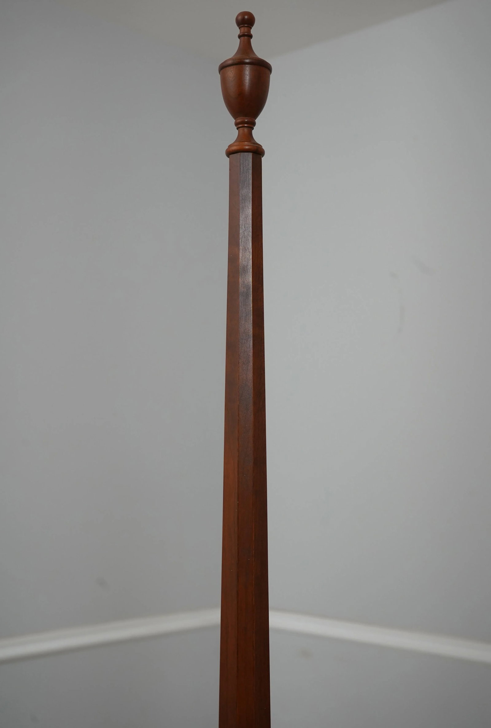 Stickley Cherry Queen Pencil Point Poster Bed 2005 - 5