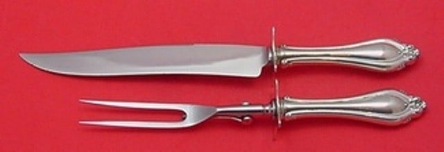 Reed and Barton La Perle Sterling Silver 2pc Steak Carving Set 11.5": Reed and Barton La Perle Sterling Silver 2pc Steak Carving Set 11.5" This exquisite 2-piece steak carving set from Reed & Barton features a stunning La Perle pattern. Crafted from high-quality sterlin