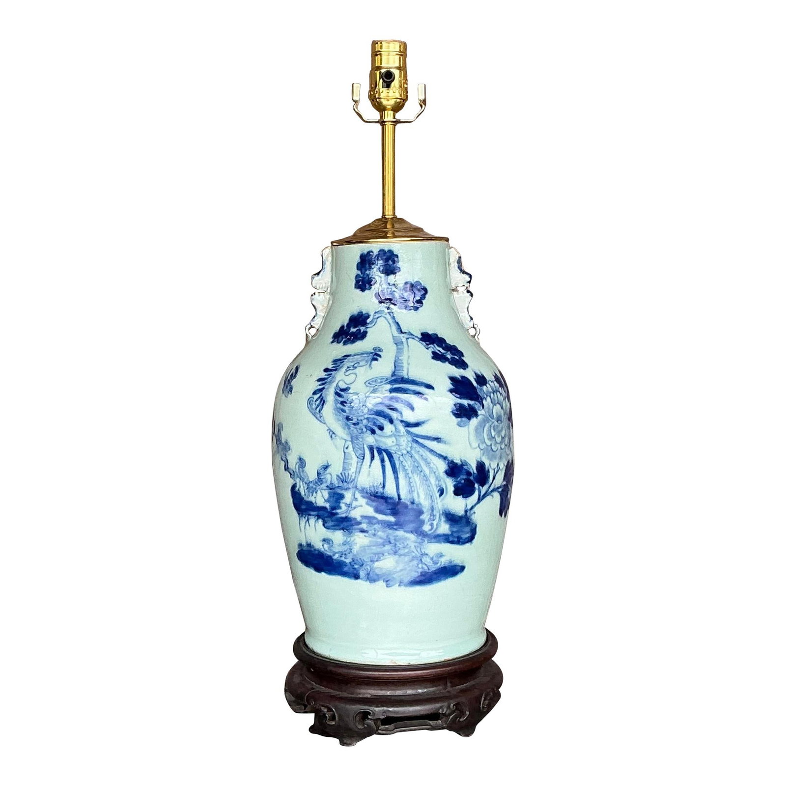 19th Century Asian Blue and White Rooster Lamp Antique Decor: 19th Century Asian Blue and White Rooster Lamp Antique Decor This exquisite 19th-century Asian blue and white rooster lamp is a perfect blend of antique artistry and functional decor. It features intr