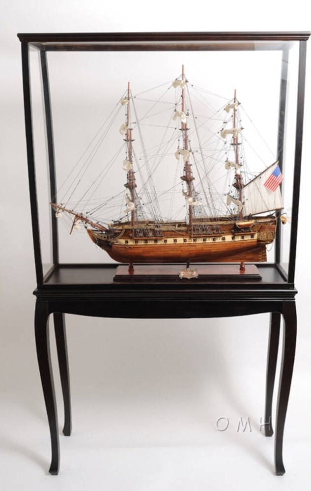 Museum-Quality Amerigo Vespucci Ship Model Handcrafted in Italy: Museum-Quality Amerigo Vespucci Ship Model Handcrafted in Italy Enhance your decor with this exquisite museum-quality Italian ship model, designed in a charming antique or vintage style. Crafted from 