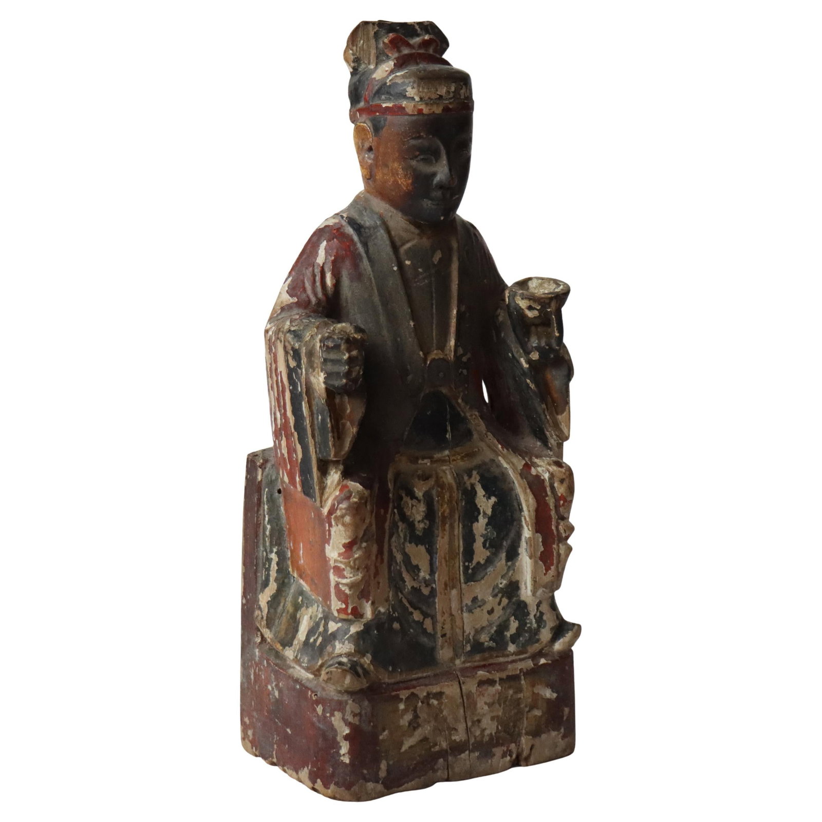 18th Century Chinese Wood Carved Deity Altar Figure: 18th Century Chinese Wood Carved Deity Altar Figure This is an antique Chinese carved wood deity altar figure dating from the 18th century. The piece is skillfully crafted from wood and features detai