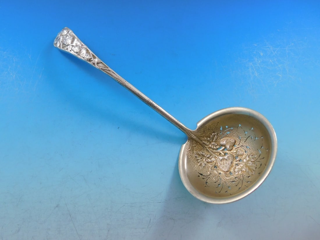 Gorham Eglantine Sterling Silver Sugar Sifter Ladle 7 1/4 inch Gold-Washed Bowl (1 of 4)