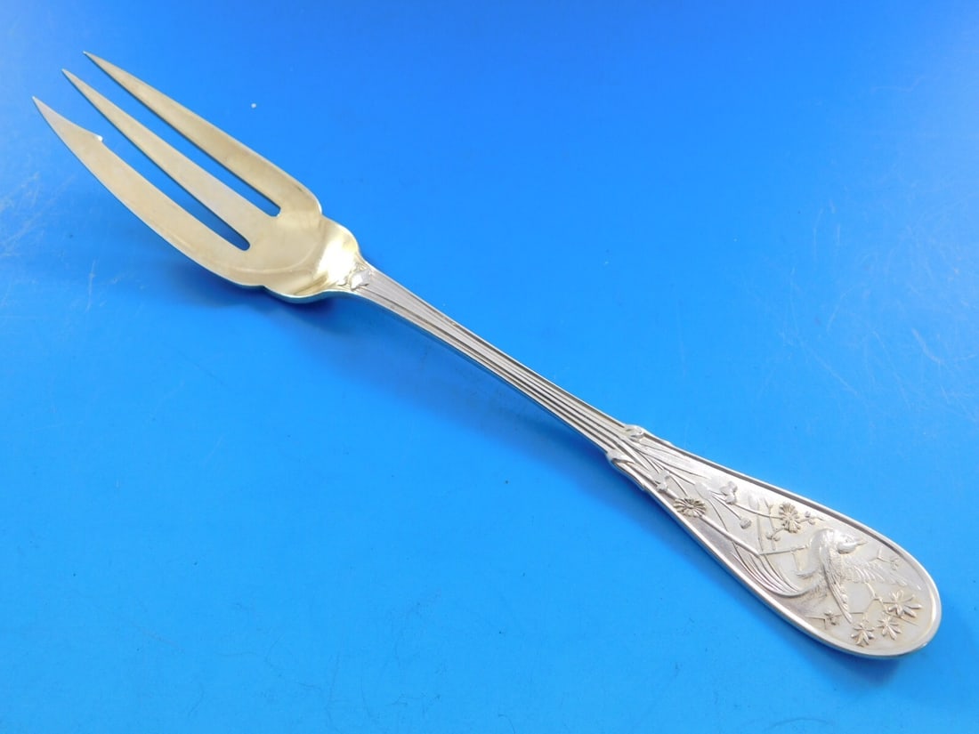 Tiffany & Co Japanese Sterling Silver 3-Tine Pastry Fork Gold Wash 6 1/4": Tiffany & Co Japanese Sterling Silver 3-Tine Pastry Fork Gold Wash 6 1/4" This exquisite pastry fork from Tiffany & Co. showcases the elegance of the Japanese pattern, crafted from high-quality sterli