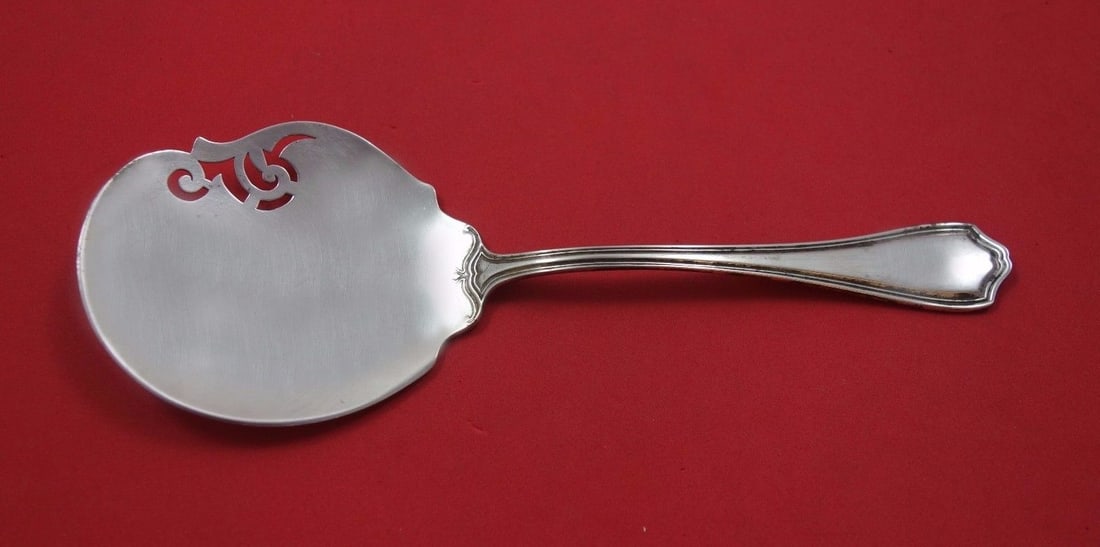 Reed and Barton Hepplewhite Sterling Silver Tomato Server 8 1/8" (1 of 2)