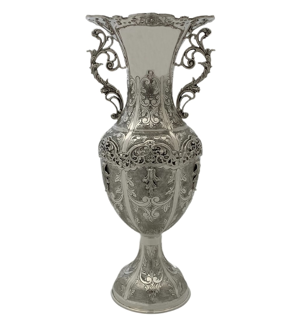 Handmade Sterling Silver Flower Vase with Leaf Applique and Handles: Handmade Sterling Silver Flower Vase with Leaf Applique and Handles This exquisite handcrafted flower vase is made from high-quality 925 sterling silver and features intricate chased leaf applique