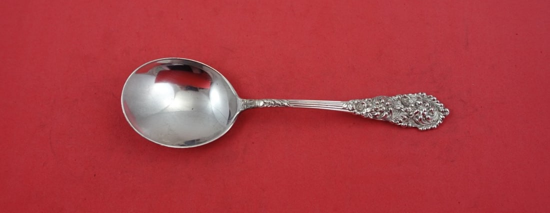 Reed & Barton Trajan Sterling Silver Gumbo Soup Spoon 7.25": Reed & Barton Trajan Sterling Silver Gumbo Soup Spoon 7.25" Introducing the exquisite Trajan Gumbo Soup Spoon, crafted by Reed and Barton. This elegant piece is made from high-quality sterling silver 