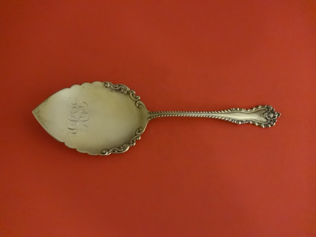 Dominick & Haff Mazarin Sterling Vermeil Pie Server 9 3/4 Inch: Dominick & Haff Mazarin Sterling Vermeil Pie Server 9 3/4 Inch This exquisite pie server is crafted from sterling silver and features the elegant Mazarin pattern by Dominick & Haff. The server boasts 
