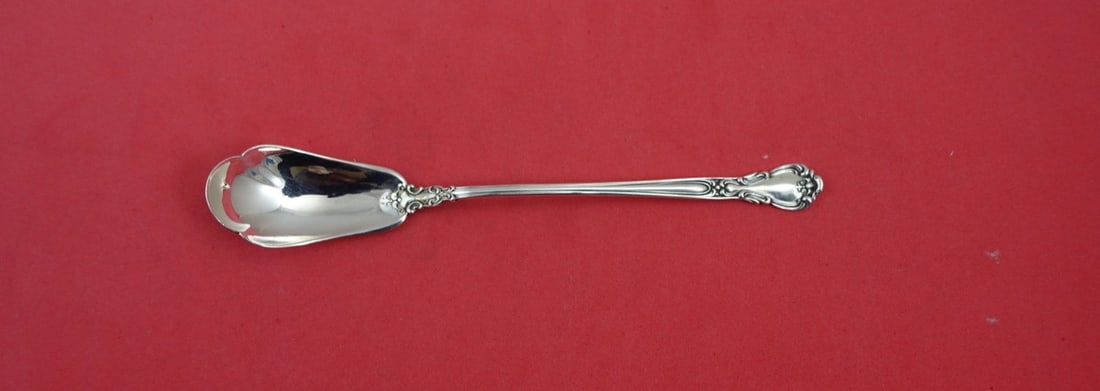 Gorham Chantilly sterling horseradish spoon 5 7/8 inch: Gorham Chantilly sterling horseradish spoon 5 7/8 inch This is a sterling silver horseradish spoon in the Chantilly pattern by Gorham. The spoon measures 5 7/8 inches in length and is not monogrammed.