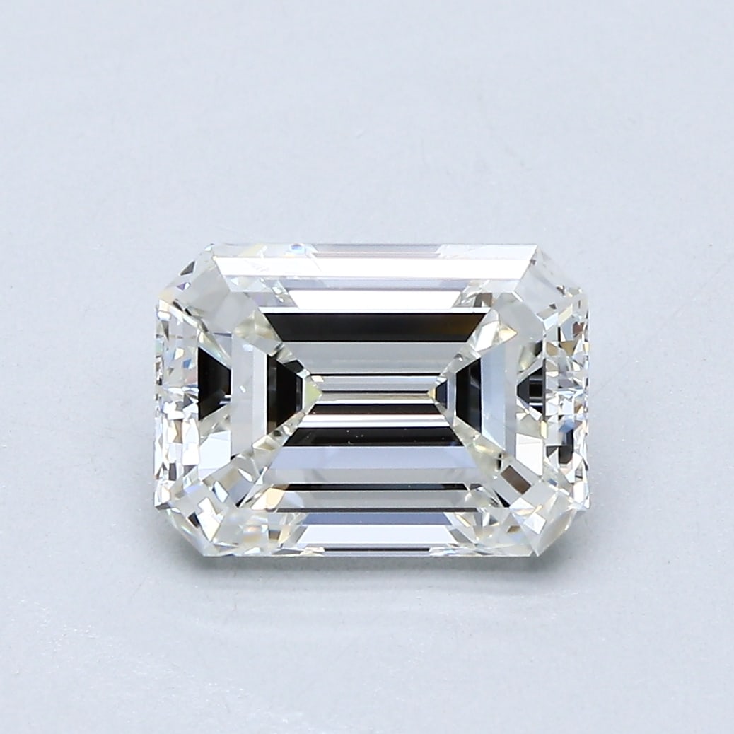 Loose Diamond - EMERALD 1.98ct H VVS1: Loose Diamond - EMERALD 1.98ct H VVS1 Source: Natural Mined Diamond Shape: EMERALD Carats: 1.98 Color: H Clarity: VVS1 Certification: GIA Condition: Pre-Owned PLEASE NOTE: Framed, Large, or heavy item