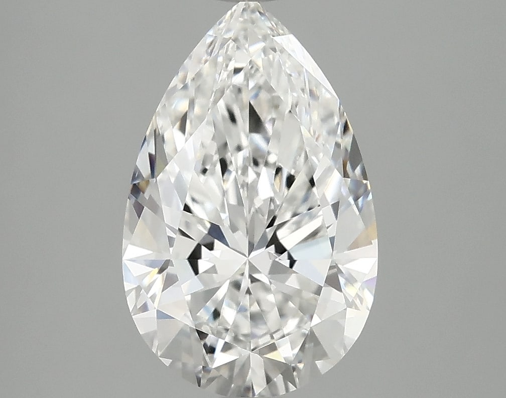 Loose Diamond - PEAR 2.73ct E VVS2: Loose Diamond - PEAR 2.73ct E VVS2 Source: This is a real non-mined Diamond that has been grown in a lab Shape: PEAR Carats: 2.73 Color: E Clarity: VVS2 Certification: IGI Condition: Pre-Owned PLEASE 
