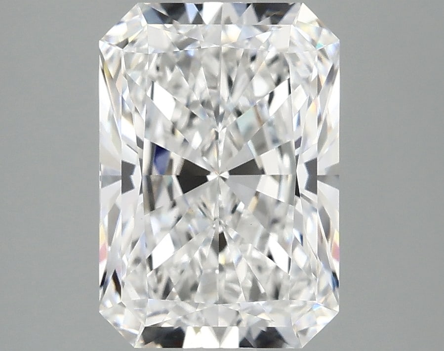 Loose Diamond - RADIANT 3.06ct D VS1: Loose Diamond - RADIANT 3.06ct D VS1 Source: This is a real non-mined Diamond that has been grown in a lab Shape: RADIANT Carats: 3.06 Color: D Clarity: VS1 Certification: IGI Condition: Pre-Owned