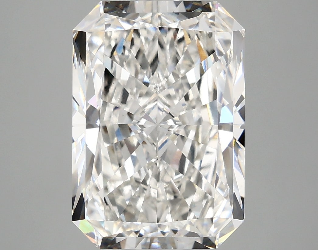 Loose Diamond - RADIANT 5.03ct E VS1: Loose Diamond - RADIANT 5.03ct E VS1 Source: This is a real non-mined Diamond that has been grown in a lab Shape: RADIANT Carats: 5.03 Color: E Clarity: VS1 Certification: IGI Condition: Pre-Owned