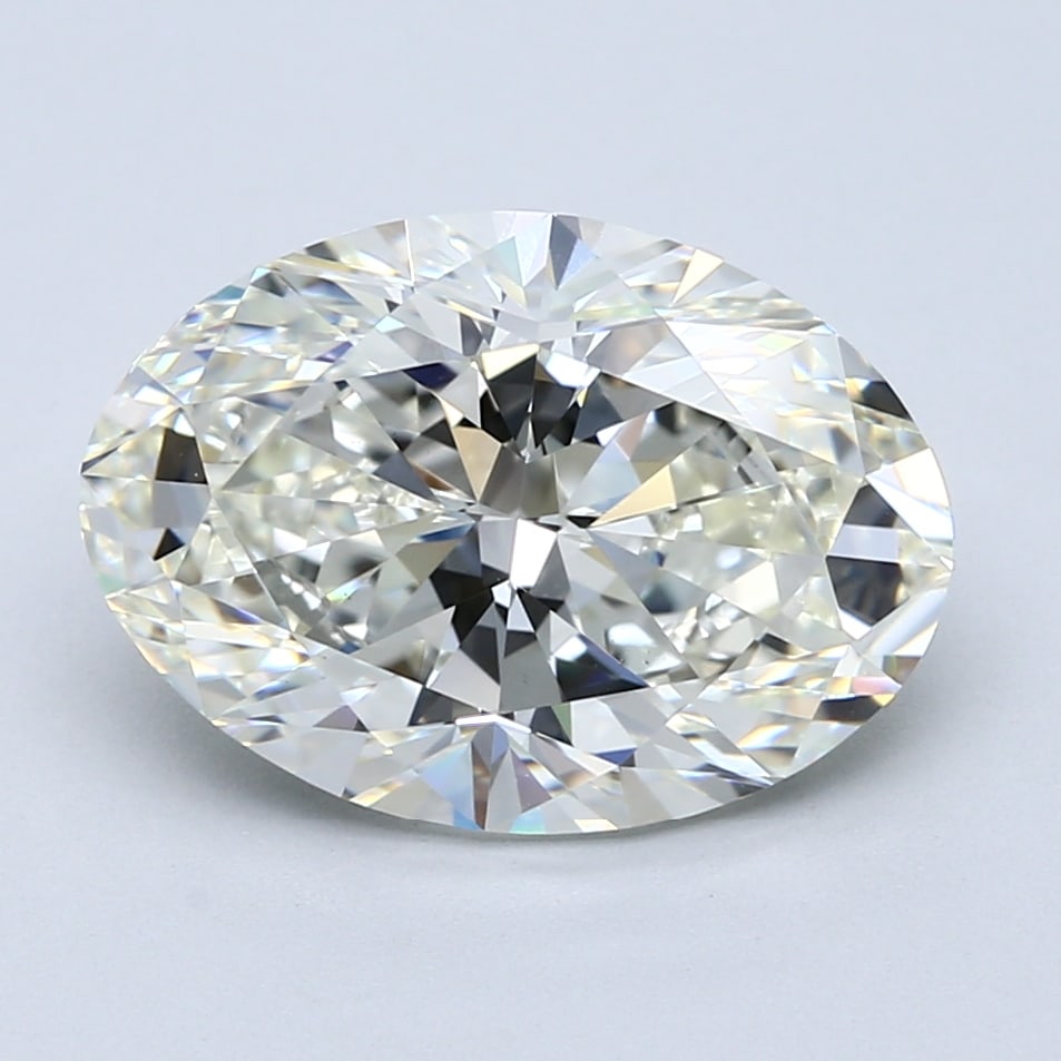 Loose Diamond - OVAL 5.06ct J VS2: Loose Diamond - OVAL 5.06ct J VS2 Source: Natural Mined Diamond Shape: OVAL Carats: 5.06 Color: J Clarity: VS2 Certification: GIA Condition: Pre-Owned PLEASE NOTE: Framed, Large, or heavy items do not