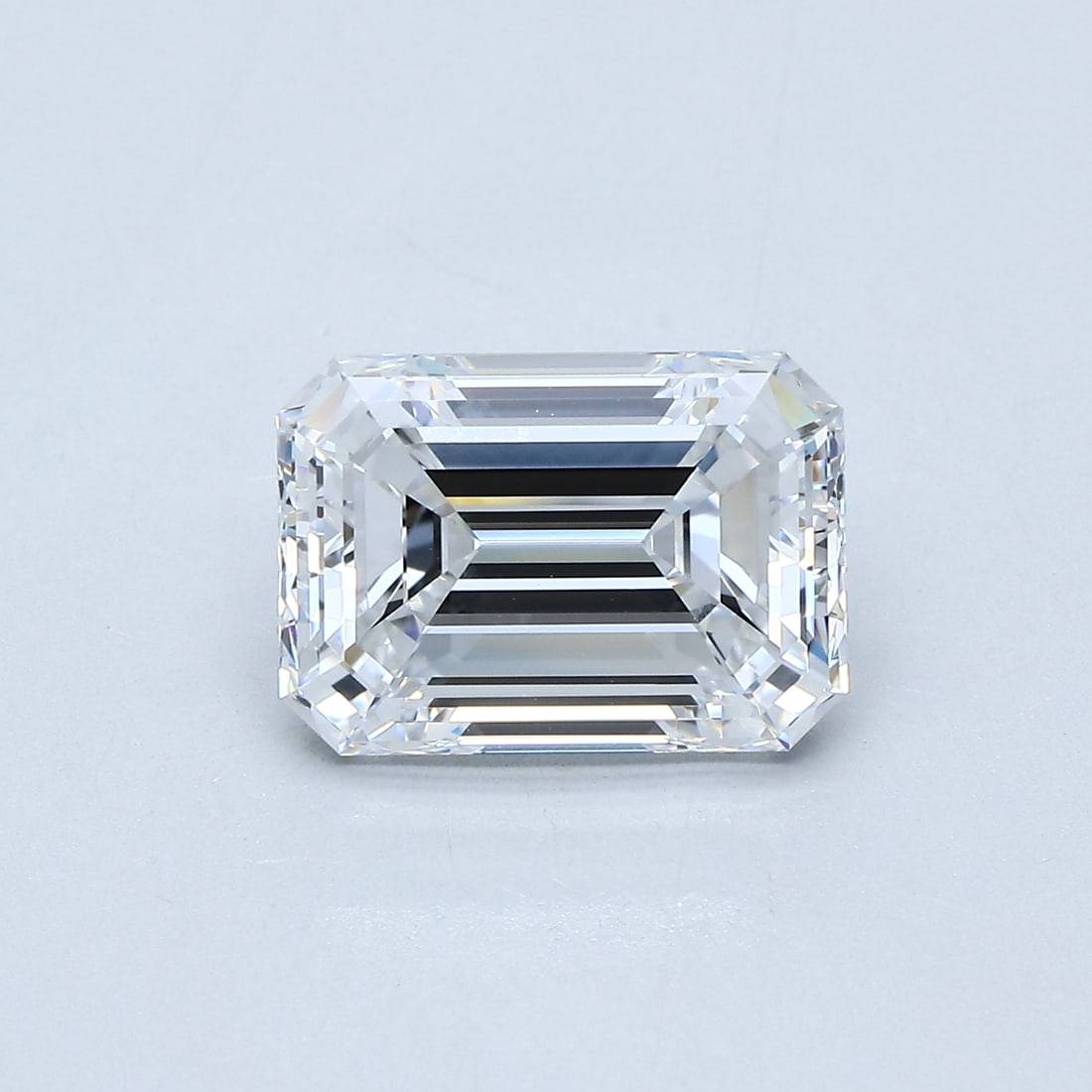 Loose Diamond - EMERALD 3.4ct D VVS2: Loose Diamond - EMERALD 3.4ct D VVS2 Source: Natural Mined Diamond Shape: EMERALD Carats: 3.4 Color: D Clarity: VVS2 Certification: GIA Condition: Pre-Owned PLEASE NOTE: Framed, Large, or heavy items 