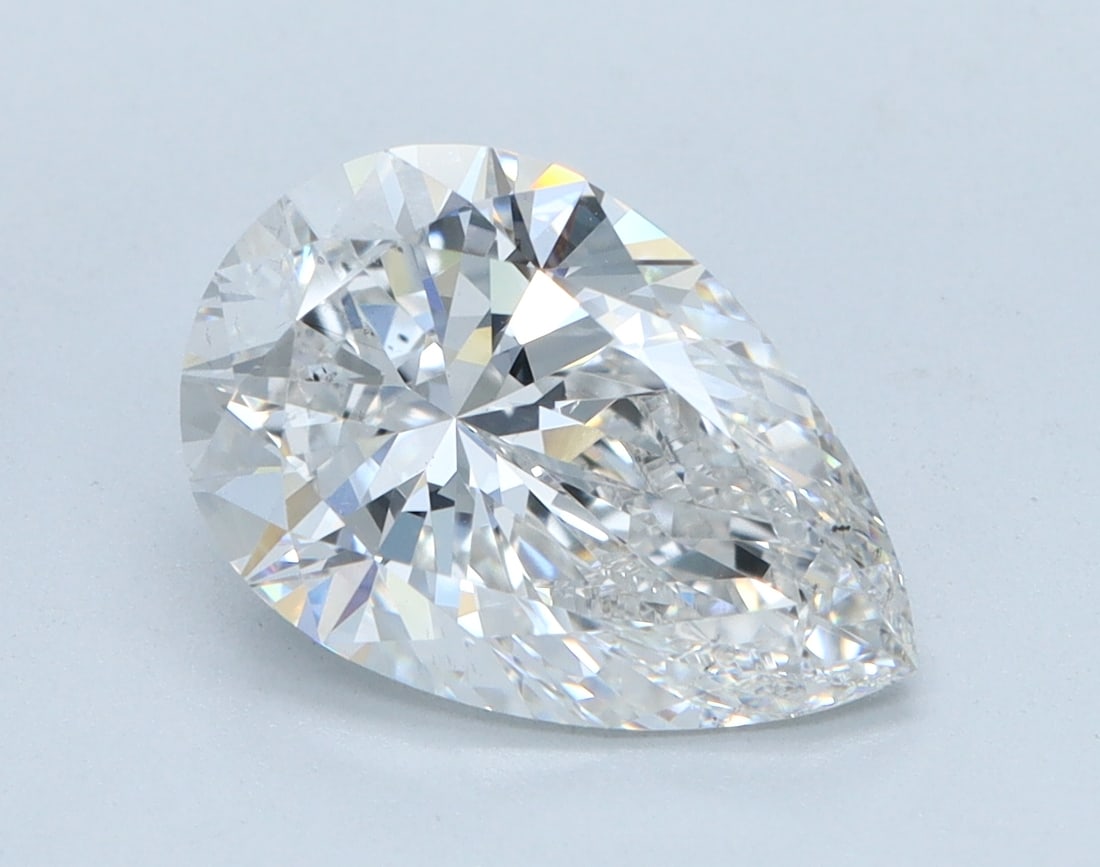 Loose Diamond - PEAR 2.29ct F VS2: Loose Diamond - PEAR 2.29ct F VS2 Source: This is a real non-mined Diamond that has been grown in a lab Shape: PEAR Carats: 2.29 Color: F Clarity: VS2 Certification: IGI Condition: Pre-Owned PLEASE NO