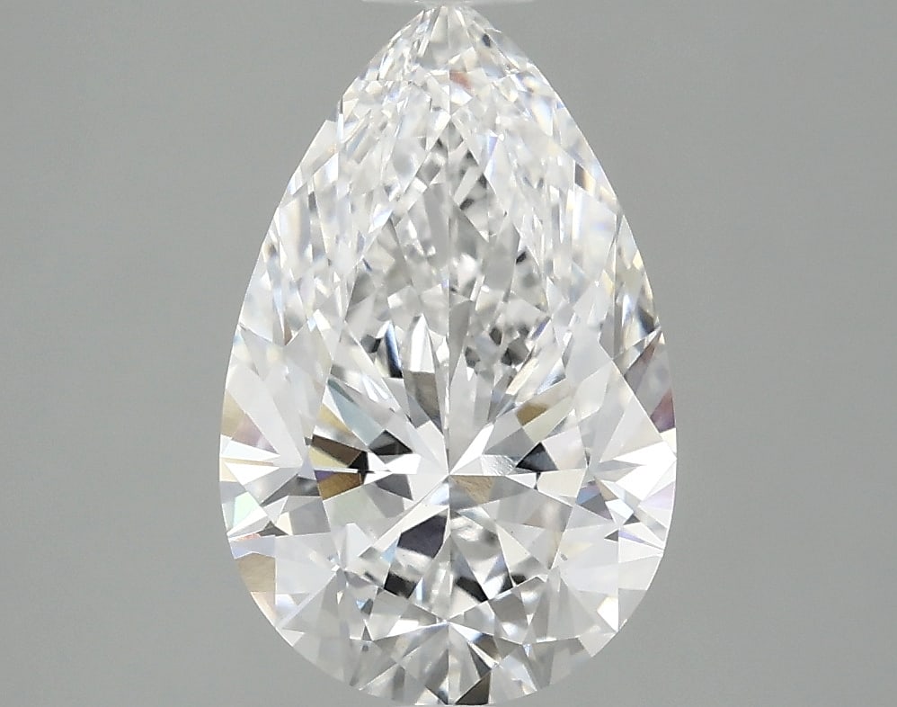 Loose Diamond - PEAR 2.37ct E VS1: Loose Diamond - PEAR 2.37ct E VS1 Source: This is a real non-mined Diamond that has been grown in a lab Shape: PEAR Carats: 2.37 Color: E Clarity: VS1 Certification: IGI Condition: Pre-Owned PLEASE