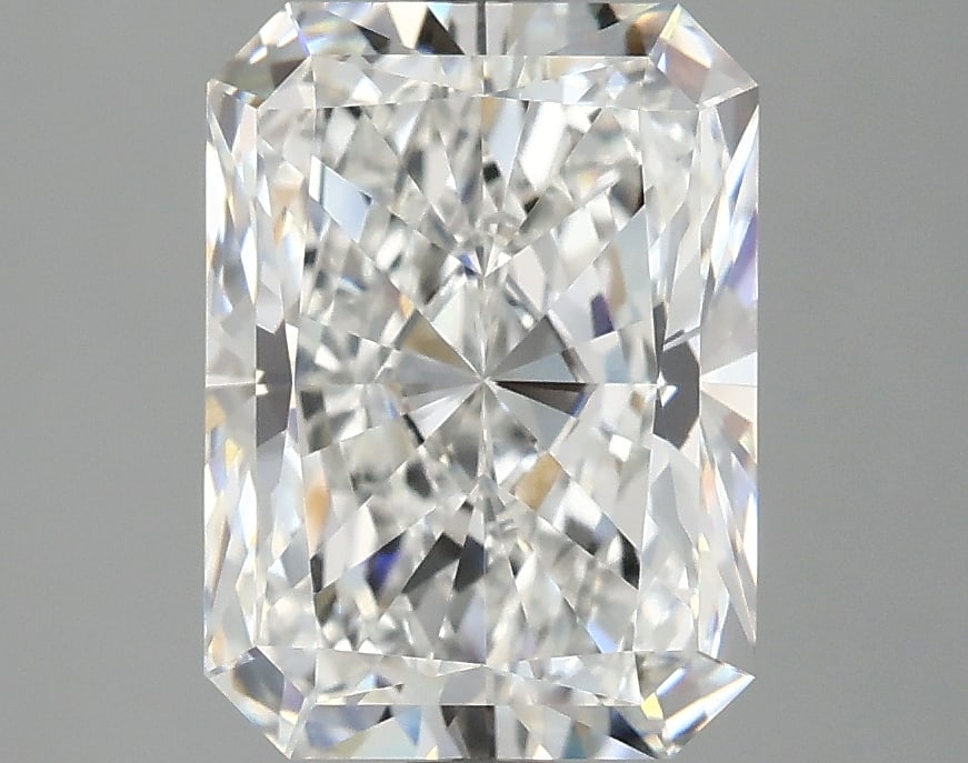 Loose Diamond - RADIANT 3.21ct D VVS2: Loose Diamond - RADIANT 3.21ct D VVS2 Source: This is a real non-mined Diamond that has been grown in a lab Shape: RADIANT Carats: 3.21 Color: D Clarity: VVS2 Certification: IGI Condition: Pre-Owned