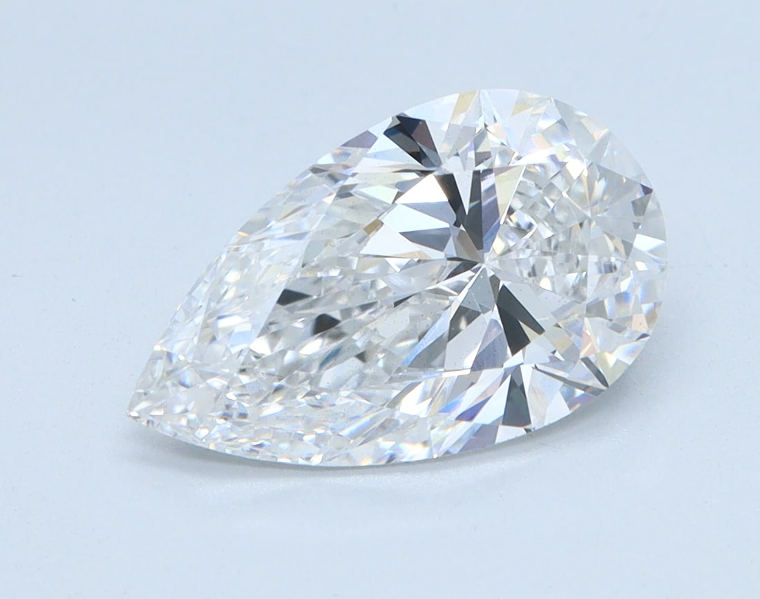 Loose Diamond - PEAR 2.06ct E VS2: Loose Diamond - PEAR 2.06ct E VS2 Source: This is a real non-mined Diamond that has been grown in a lab Shape: PEAR Carats: 2.06 Color: E Clarity: VS2 Certification: IGI Condition: Pre-Owned PLEASE